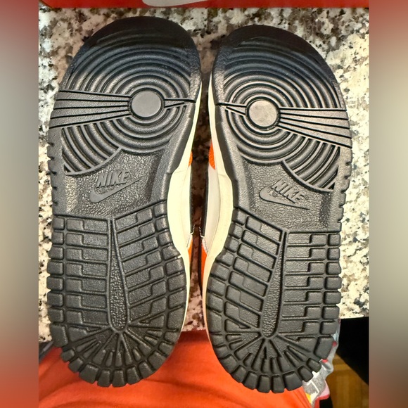 Nike Dunk low Phantom/Black-Safety Orange toddler size 10 NWT - Picture 3 of 5